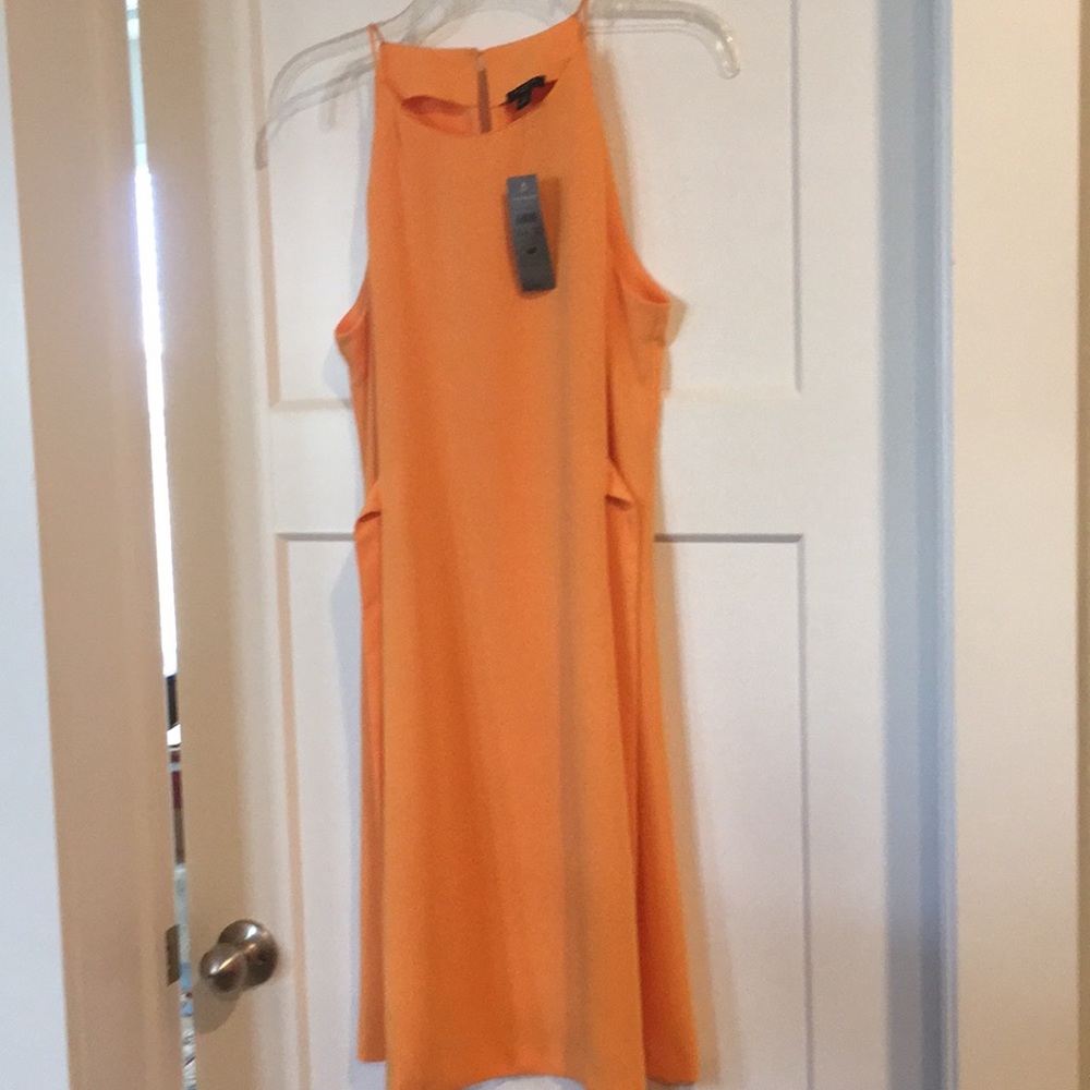 Halter Flare Orange /Gold 🍊Dress ,size-8P,Belted